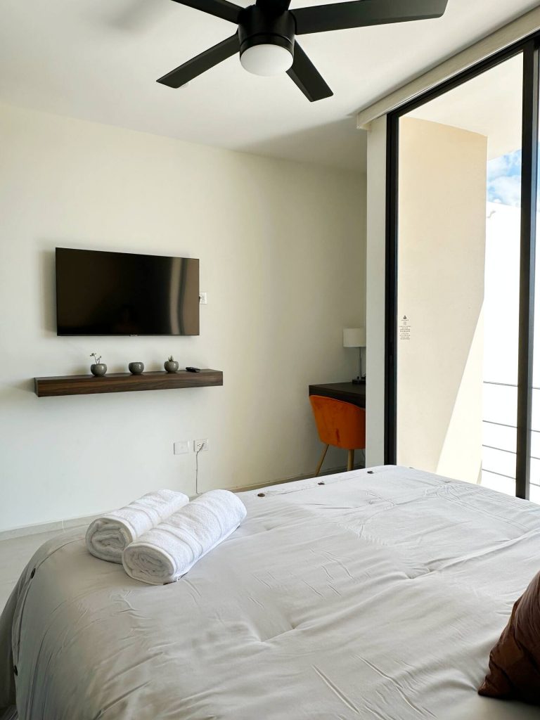 efc98f65-1df9-4a72-9e8a-1a3cd98f94ee